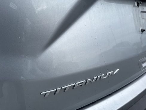 Used 2022 Ford Edge Titanium image 8