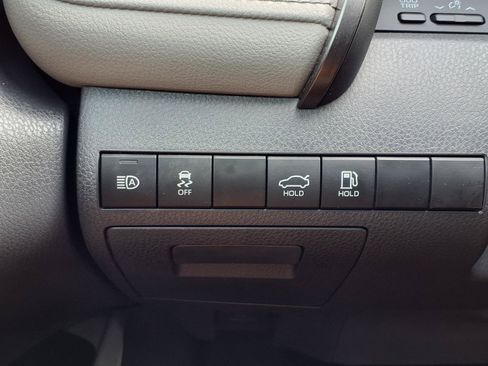 Used 2023 Toyota Camry XLE FWD image 11