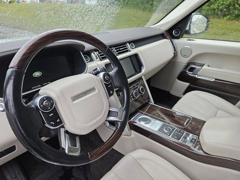 Used 2014 Land Rover Range Rover HSE AWD/4WD image 11