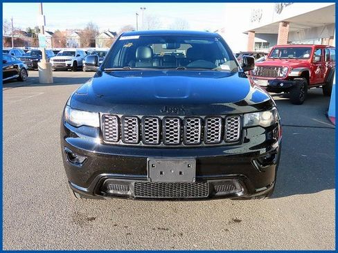 Certified 2022 Jeep Grand Cherokee Laredo X image 2