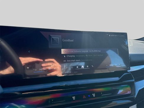 Certified 2025 BMW i5 xDrive40 w/ Premium Package image 12