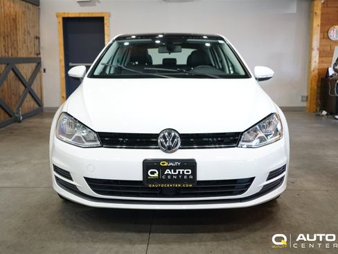 Used 2017 Volkswagen Golf SE image 2