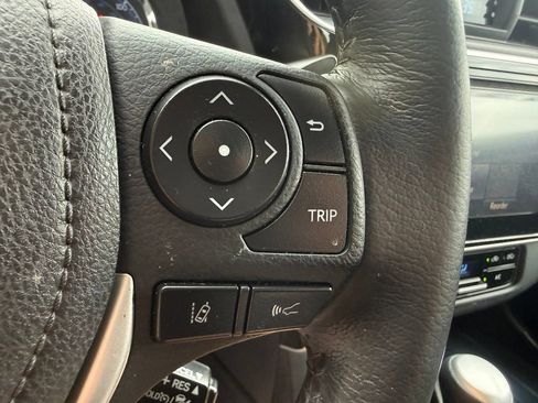 Used 2018 Toyota Corolla XLE FWD image 29