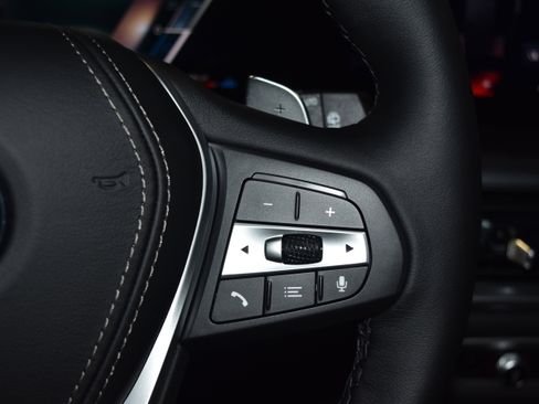 New 2026 BMW X5 xDrive40i w/ Executive Package image 9