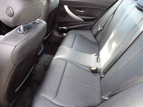 Used 2017 BMW 320i xDrive 320i xDrive image 7