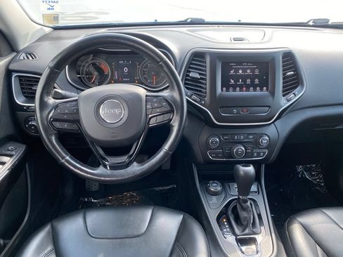 Used 2020 Jeep Cherokee Latitude Plus AWD/4WD image 11