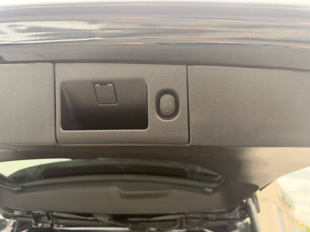 Used 2020 GMC Yukon XL SLT AWD/4WD image 18