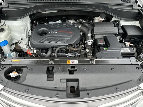Used 2017 Hyundai Santa Fe Sport AWD/4WD image 10