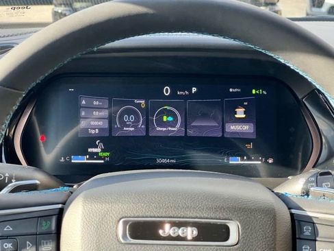 Used 2022 Jeep Grand Cherokee Trailhawk w/ Advanced Protech Group II image 3