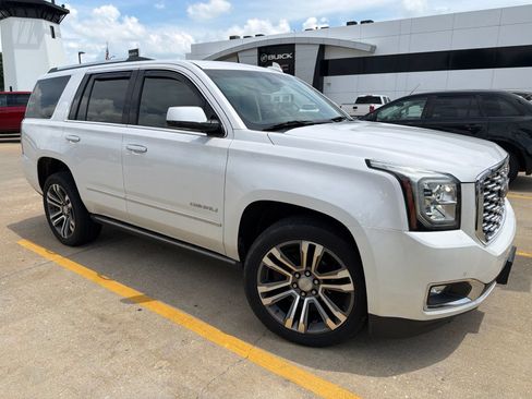 Used 2019 GMC Yukon Denali w/ Denali Ultimate Package AWD/4WD image 4