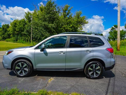 Used 2017 Subaru Forester 2.5i Premium w/ All-Weather Package AWD/4WD image 8