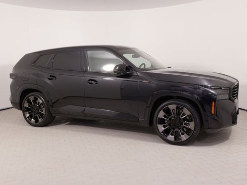 Used 2023 BMW XM w/ M Driver's Package AWD/4WD image 9