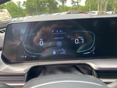 Used 2024 Kia Telluride LX FWD image 12