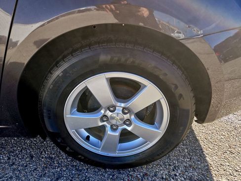 Used 2014 Chevrolet Cruze LT image 32