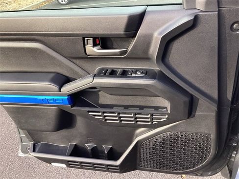 Certified 2025 Toyota Tacoma TRD Off-Road image 29