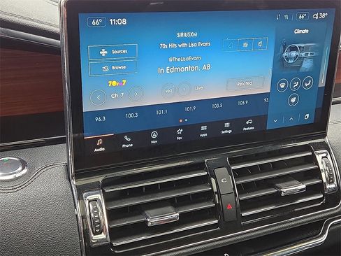 Used 2022 Lincoln Navigator Reserve image 25