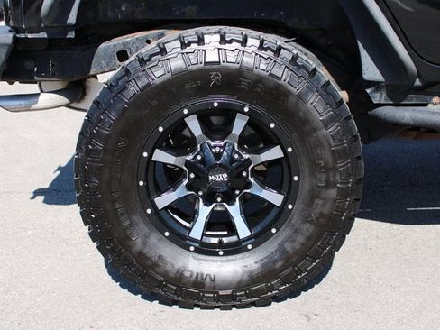 Used 2016 Jeep Wrangler Unlimited Sport w/ Quick Order Package 24S image 32