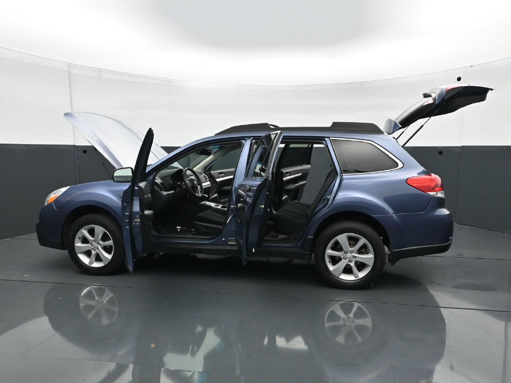 Used 2013 Subaru Outback Wilderness AWD/4WD image 30