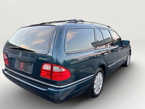 Used 1999 Mercedes-Benz E 320 4MATIC Wagon image 3
