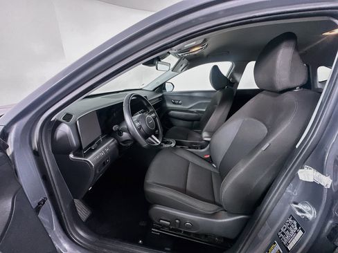 Used 2025 Hyundai Kona SEL FWD image 13