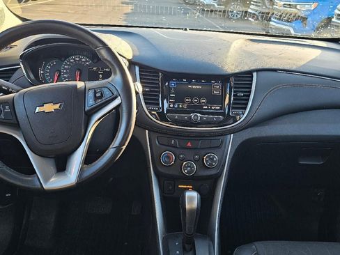 Used 2022 Chevrolet Trax LT w/ Driver Confidence Package image 12