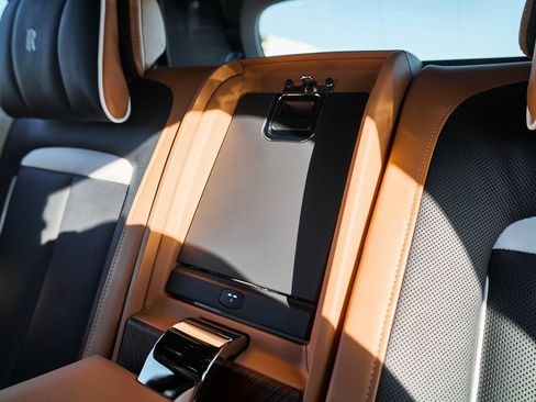 Used 2025 Rolls-Royce Cullinan image 61