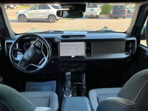 Used 2023 Ford Bronco Outer Banks AWD/4WD image 11