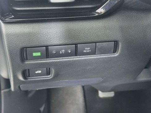 Used 2023 Nissan Sentra SV w/ All-Weather Package FWD image 16