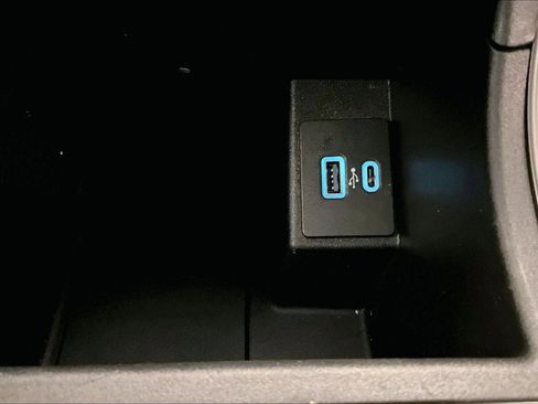 Certified 2022 Ford Edge SE w/ Black Appearance Package image 31