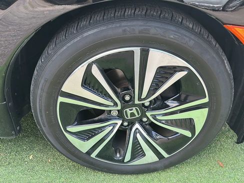 Used 2018 Honda Civic EX-T image 46
