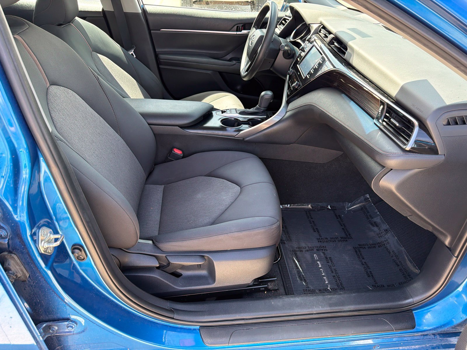 Used 2020 Toyota Camry LE FWD image 14