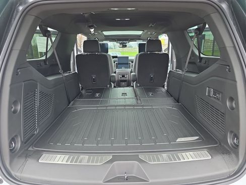 New 2026 GMC Yukon XL Denali w/ Denali Reserve Package AWD/4WD image 14