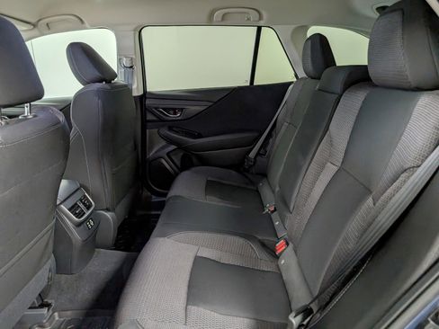 Used 2025 Subaru Outback Premium image 4