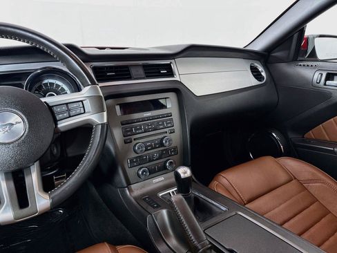 Used 2013 Ford Mustang Premium RWD image 27