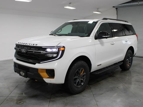 New 2026 Ford Expedition Tremor AWD/4WD image 3