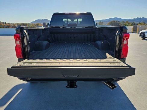 Used 2025 Chevrolet Silverado 3500 High Country w/ Technology Package image 15