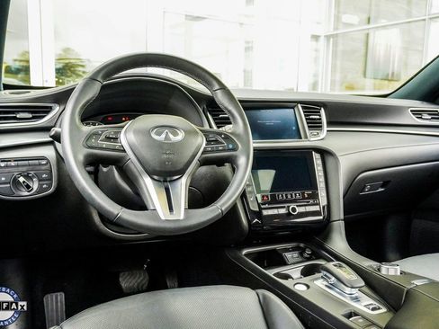 Certified 2025 INFINITI QX55 Luxe w/ Accent Package image 16