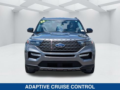 Certified 2022 Ford Explorer XLT w/ Equipment Group 202A RWD image 9