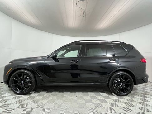 Used 2025 BMW X7 xDrive40i w/ M Sport Package image 4