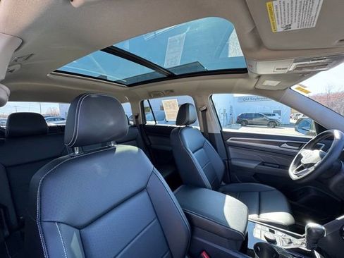 Used 2023 Volkswagen Atlas SE w/ Panoramic Sunroof Package image 29
