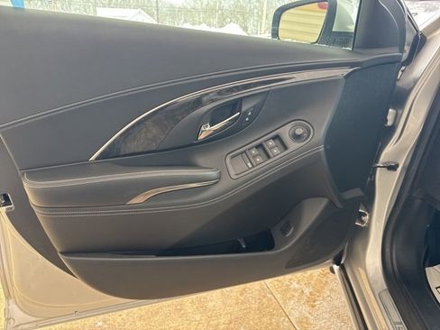 Used 2014 Buick LaCrosse Base image 13