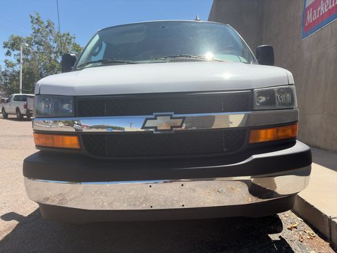 Used 2024 Chevrolet Express 2500 w/ Driver Convenience Package RWD image 9