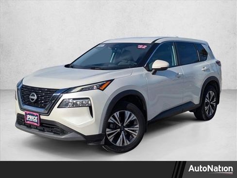 Used 2022 Nissan Rogue SV image 1