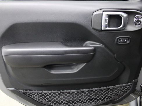 Used 2019 Jeep Wrangler Unlimited Rubicon image 13