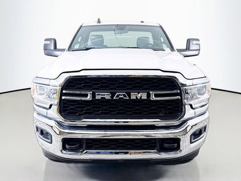 Used 2024 RAM 3500 Tradesman w/ Chrome Appearance Group AWD/4WD image 2