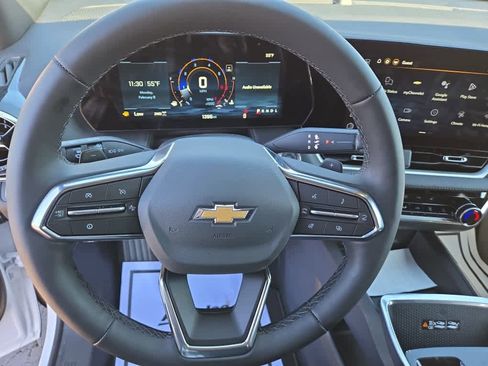 New 2026 Chevrolet Equinox LT w/ Convenience Package II image 16