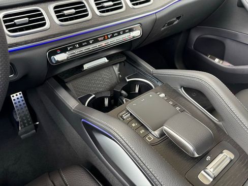 New 2026 Mercedes-Benz GLS 450 4MATIC image 25
