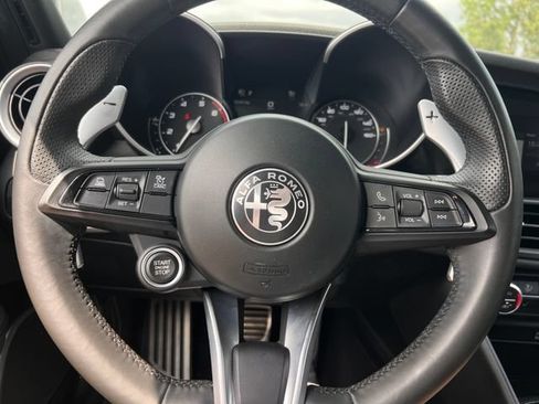 Used 2022 Alfa Romeo Giulia Sprint RWD image 21