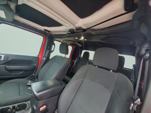 Used 2021 Jeep Gladiator Sport AWD/4WD image 18