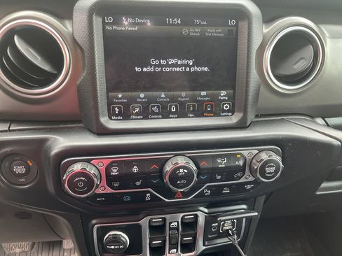 Used 2022 Jeep Wrangler Unlimited Rubicon 4xe w/ Cold Weather Group AWD/4WD image 43